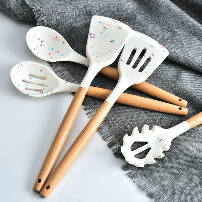 Colourful White Silicone Utensils Set - huemabe - Creative Home Decor