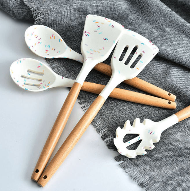 1pc Silicone Kitchenware 12-piece Set With Wooden Handle Silicone
