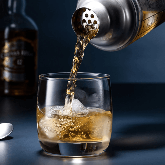 Glass Scale Cocktail Shaker - huemabe - Creative Home Decor