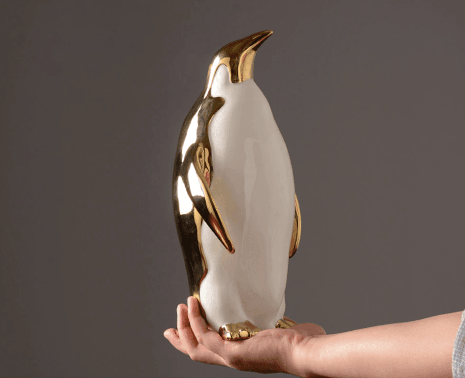 Golden Penguin Statue Figurine - huemabe - Creative Home Decor