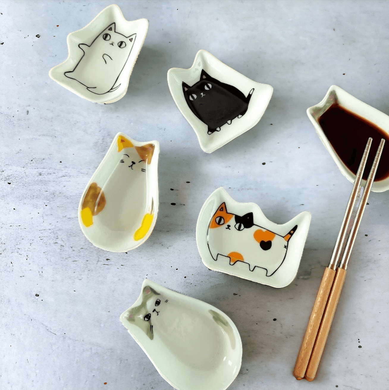 Japanese Style Cat Ceramic Tiny Plate | Seasoning Dish - huemabe - Creative Home Decor