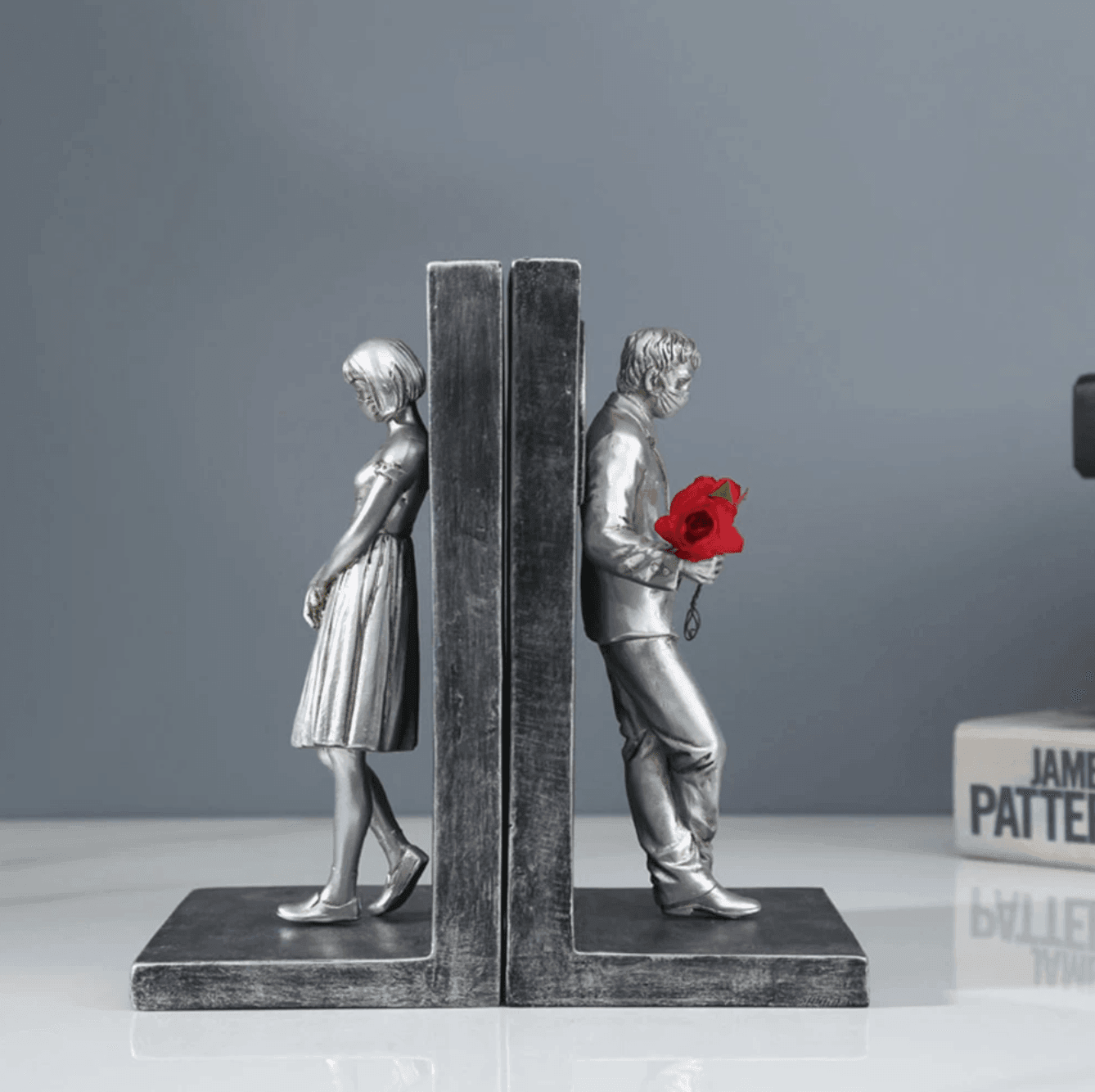 Lovers Resin Bookends Set - huemabe - Creative Home Decor