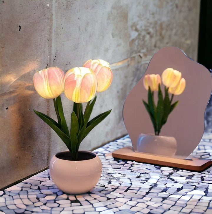 Tulip Design LED Bedside Table Lamp | USB Charging - huemabe - Creative Home Decor